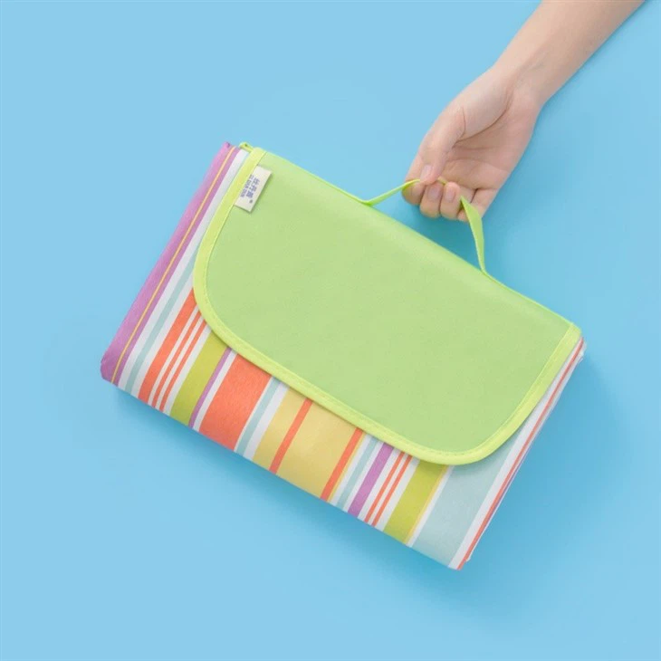 foldable picnic blanket