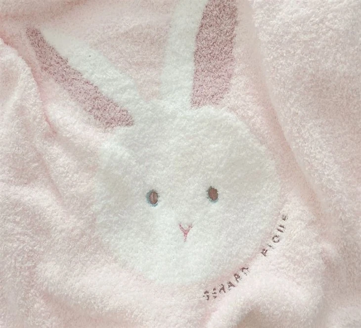 pink baby blanket